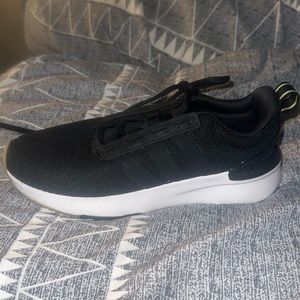 Women’s adidas size 6